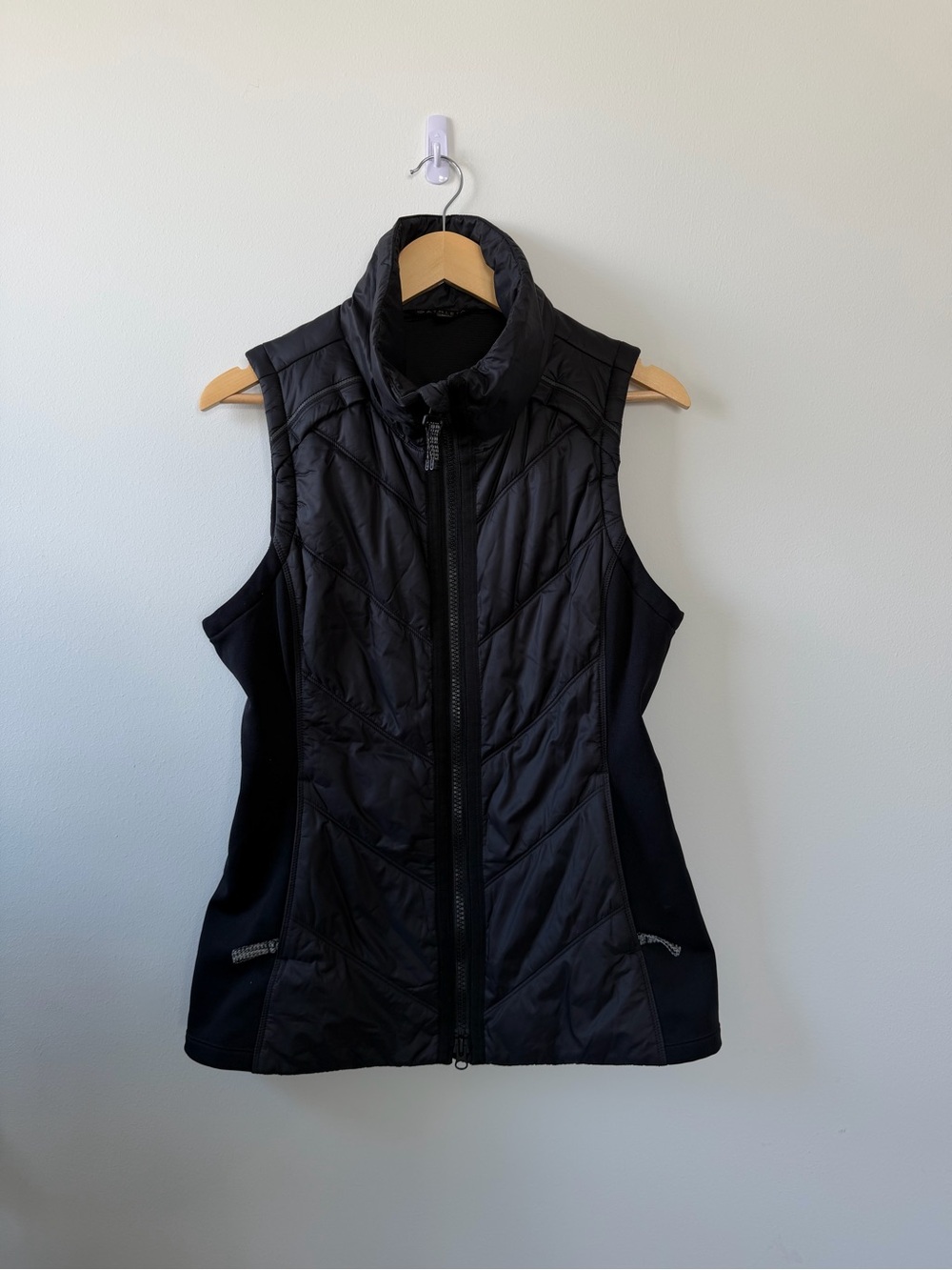 Athleta Black Quilted Sleeveless Vest with Zip Front